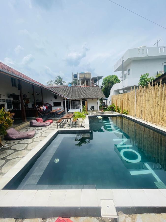 Why Not Backpackers Hostel Mirissa Ngoại thất bức ảnh