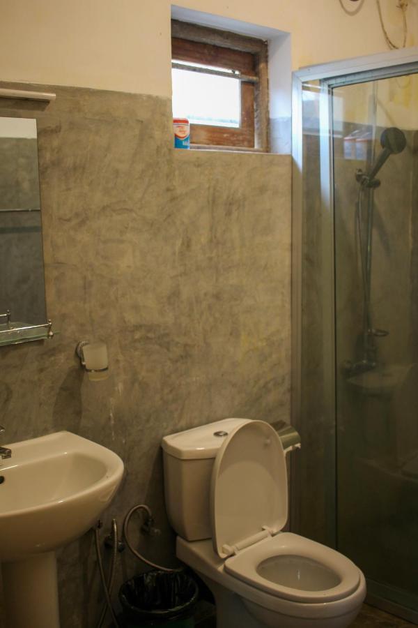 Why Not Backpackers Hostel Mirissa Ngoại thất bức ảnh