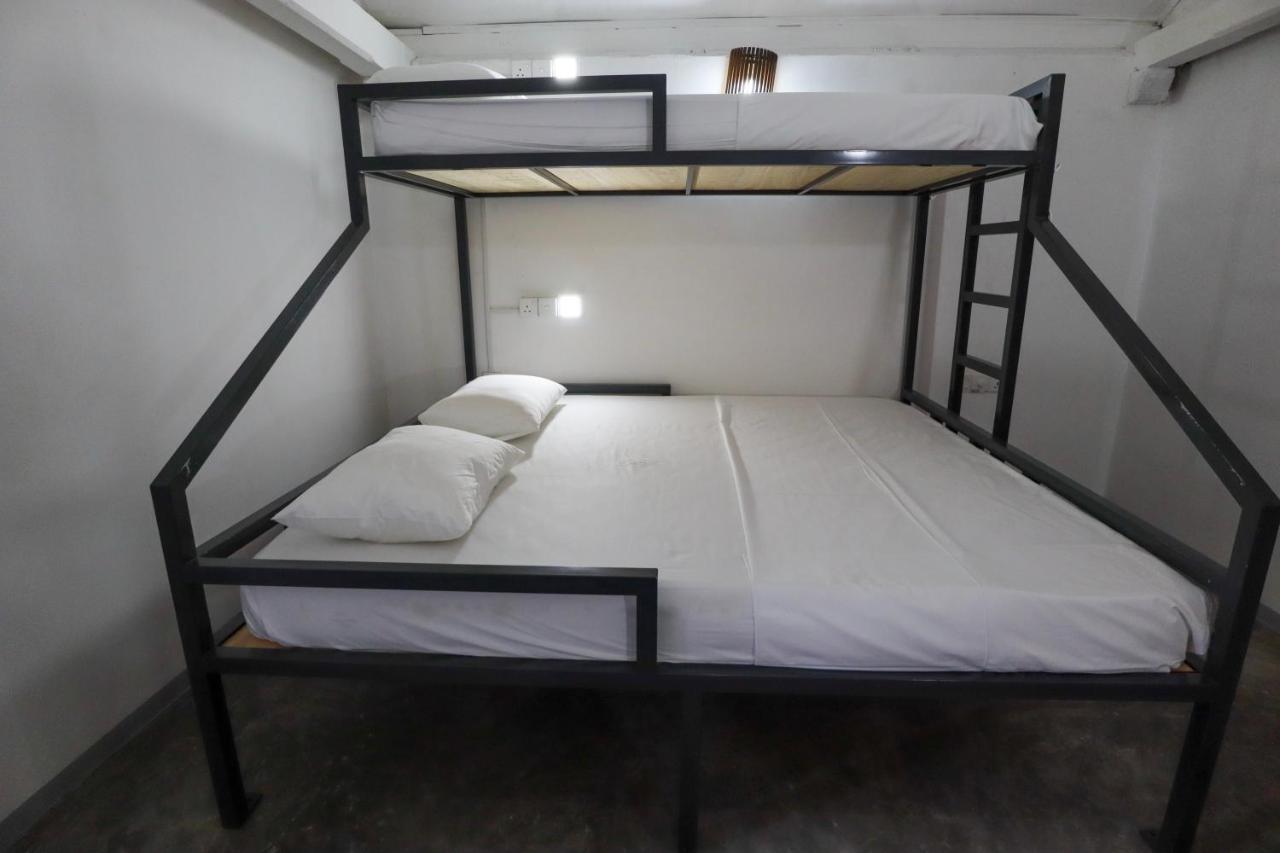 Why Not Backpackers Hostel Mirissa Ngoại thất bức ảnh